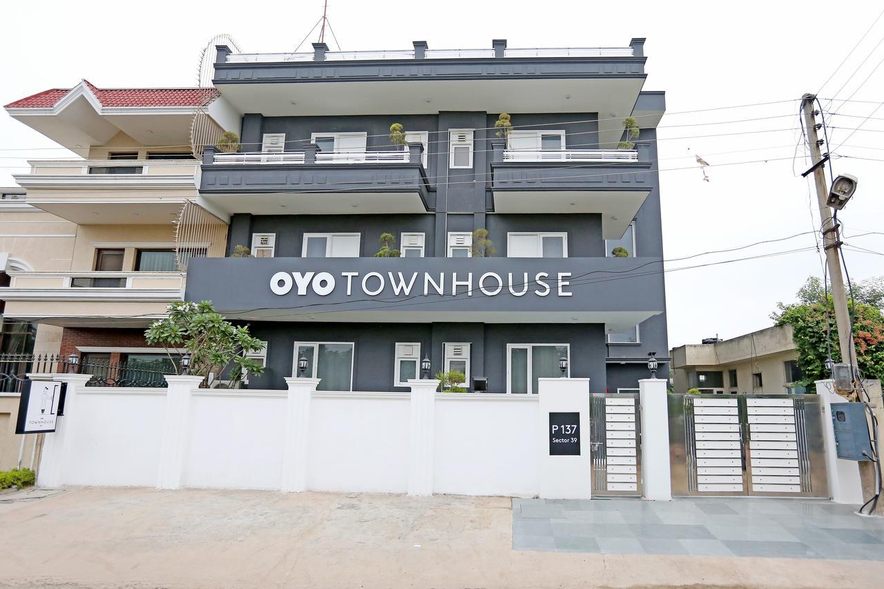 Oyo Townhouse 018 Medanta Hotel Gurgaon Eksteriør billede