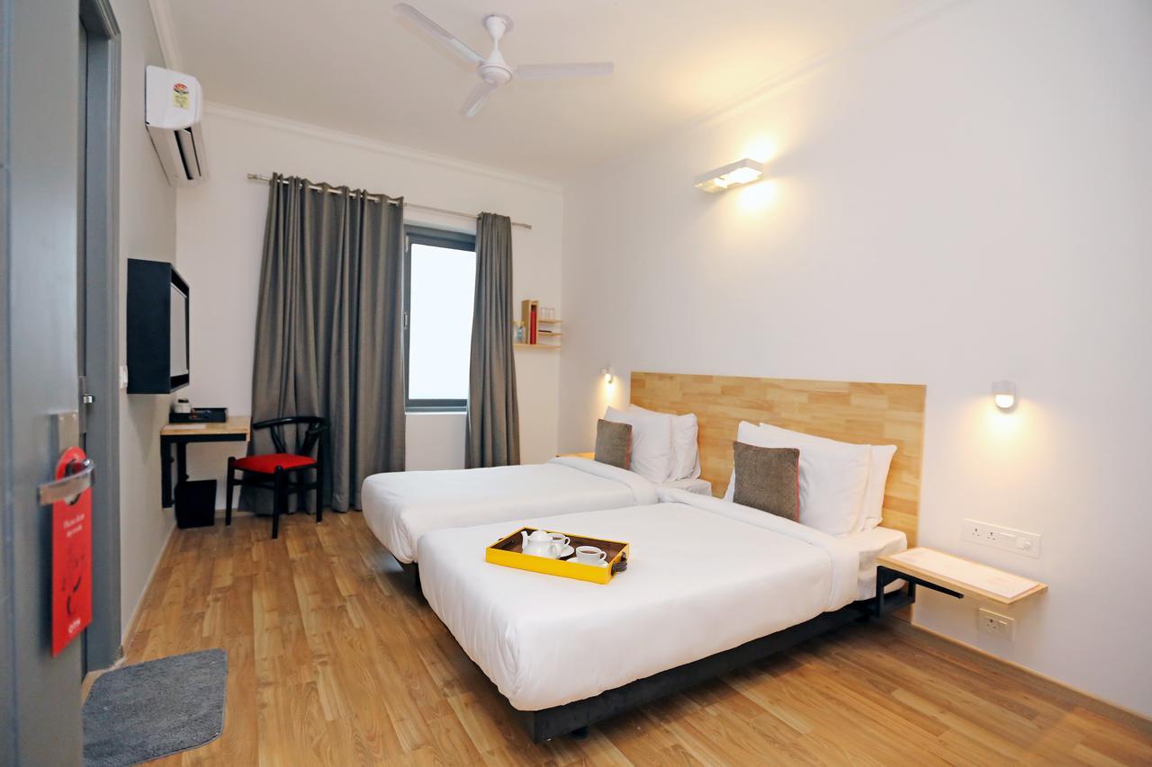 Oyo Townhouse 018 Medanta Hotel Gurgaon Eksteriør billede