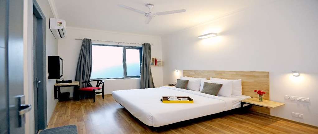 Oyo Townhouse 018 Medanta Hotel Gurgaon Værelse billede
